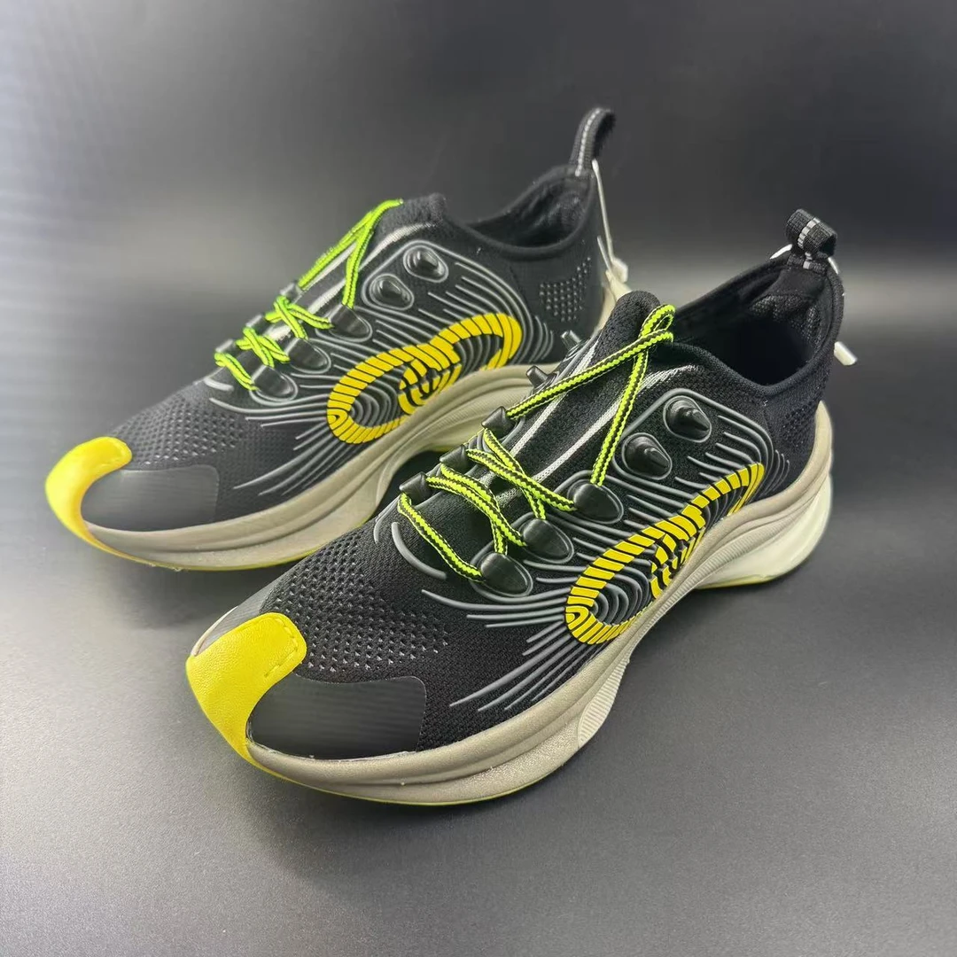 95新 GUCCI/古驰 男士时尚运动鞋38.5码 cat836