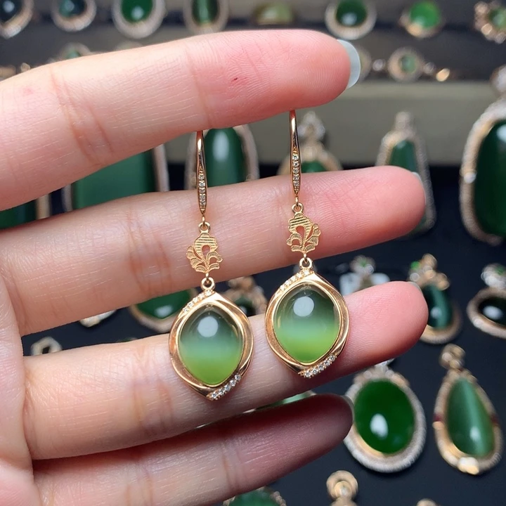 和田玉18K金镶嵌耳饰