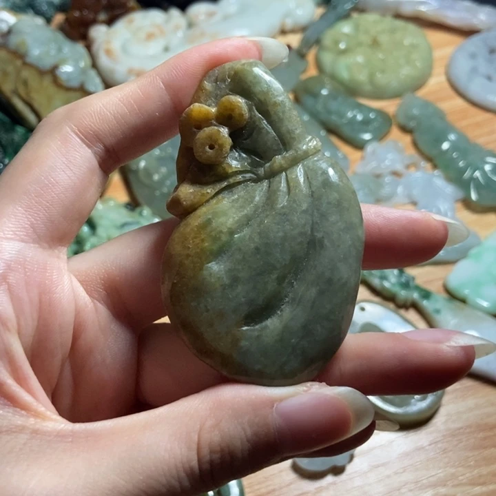 翡翠未镶嵌颈饰翡翠吊坠
