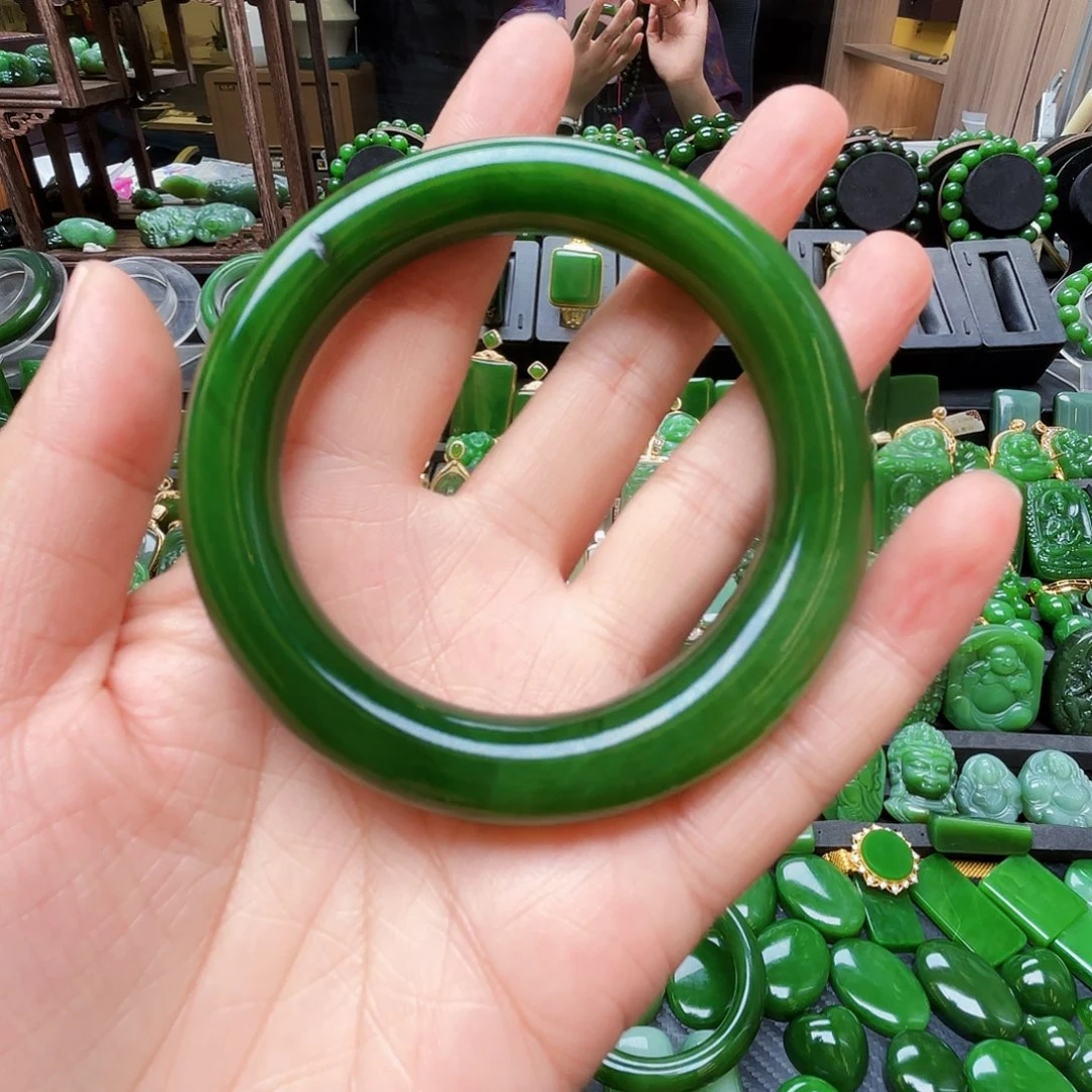 时***味和田玉（碧玉）未镶嵌手镯