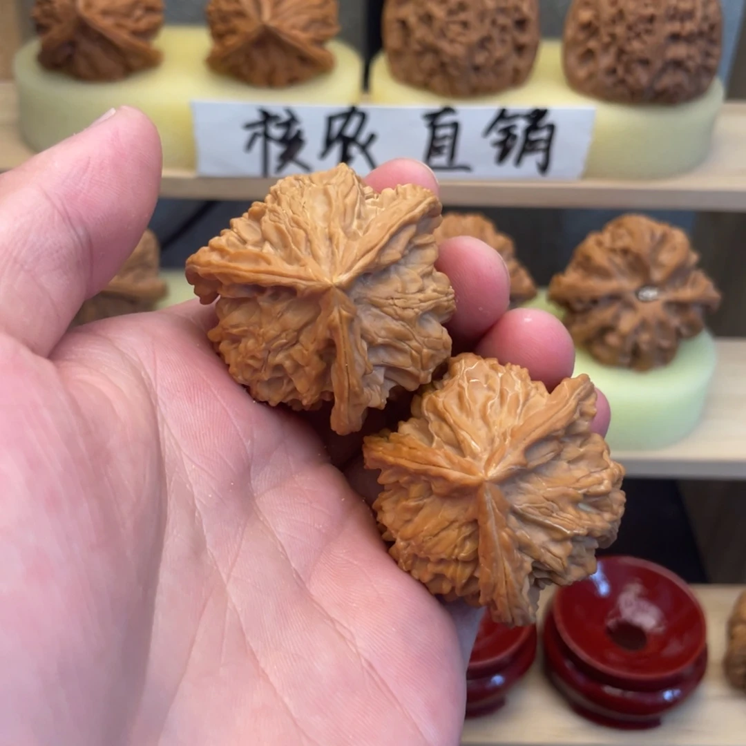 文玩核桃吊坠三棱41