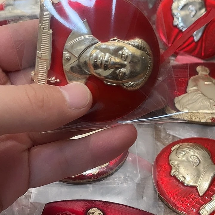 微***景像章一一一一一高贵轻