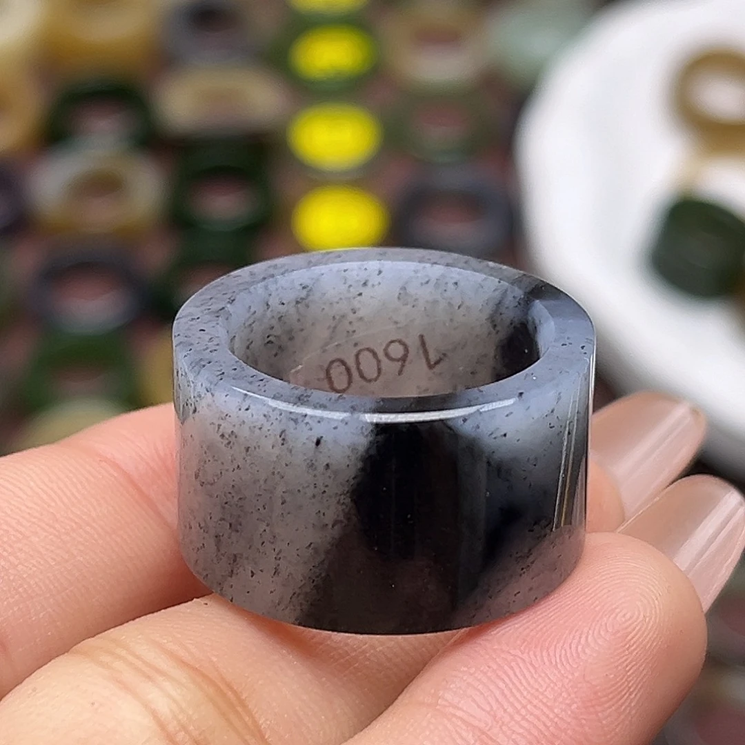 和田玉未镶嵌戒指19.2墨雨云间