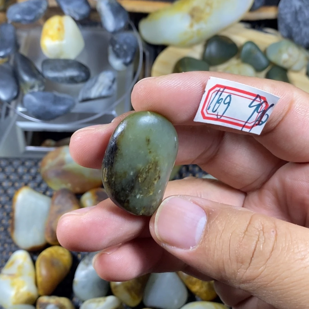 和田玉（糖玉）未镶嵌挂件