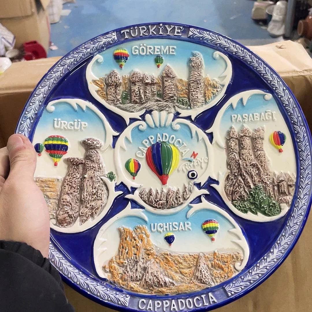 摆件   磕碰。封釉。