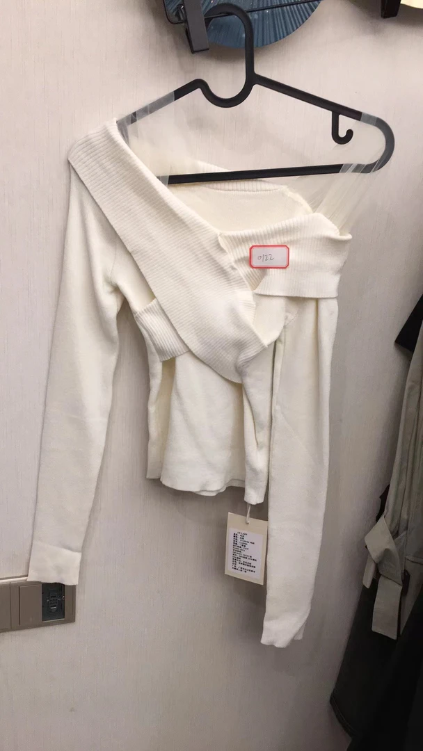 PP福利针织上衣pc0122