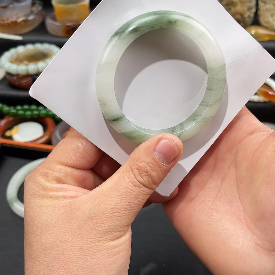 石英质玉未镶嵌手镯