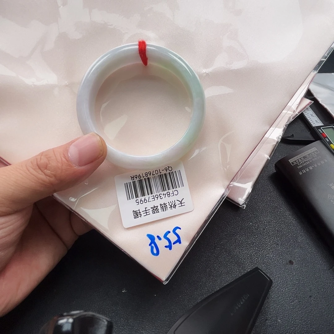 翡翠未镶嵌手镯手镯