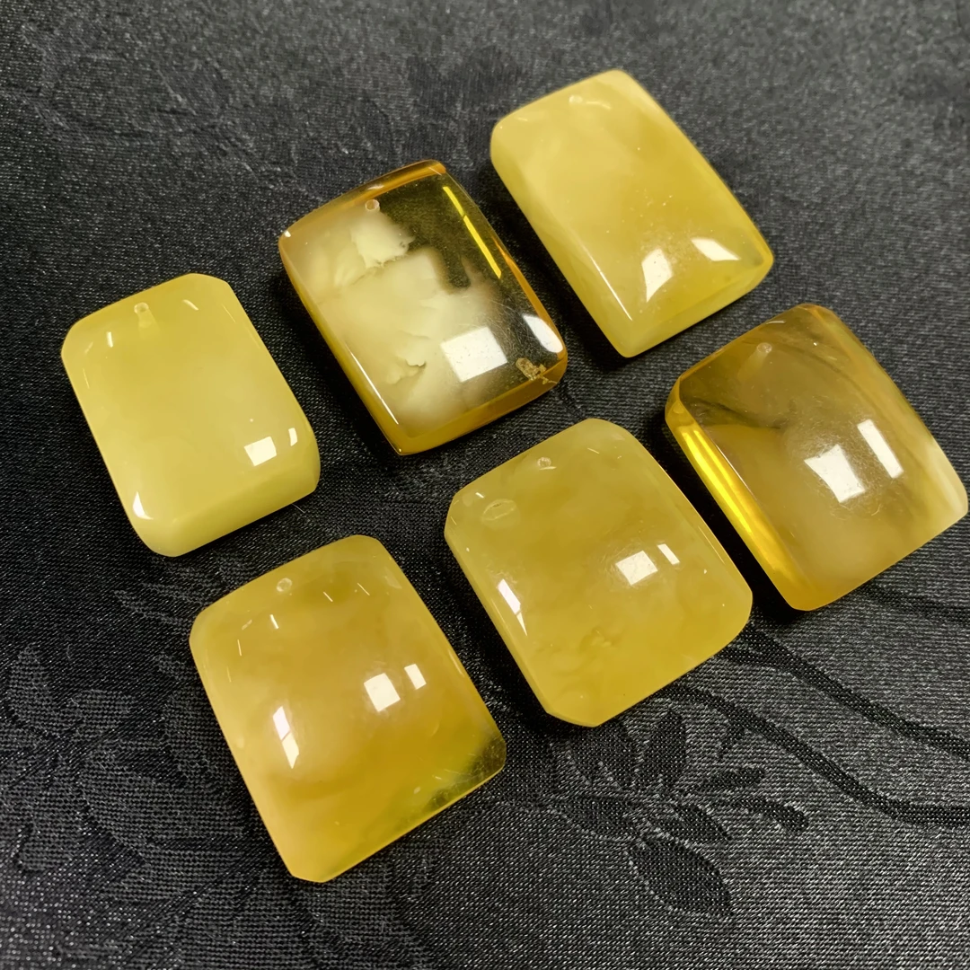 「戴琴珠宝」DQ5021-蜜蜡无事牌吊坠（多样性发其一）