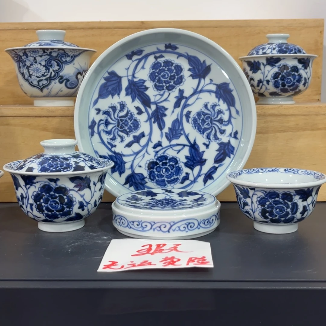 青花仿元四相牡丹