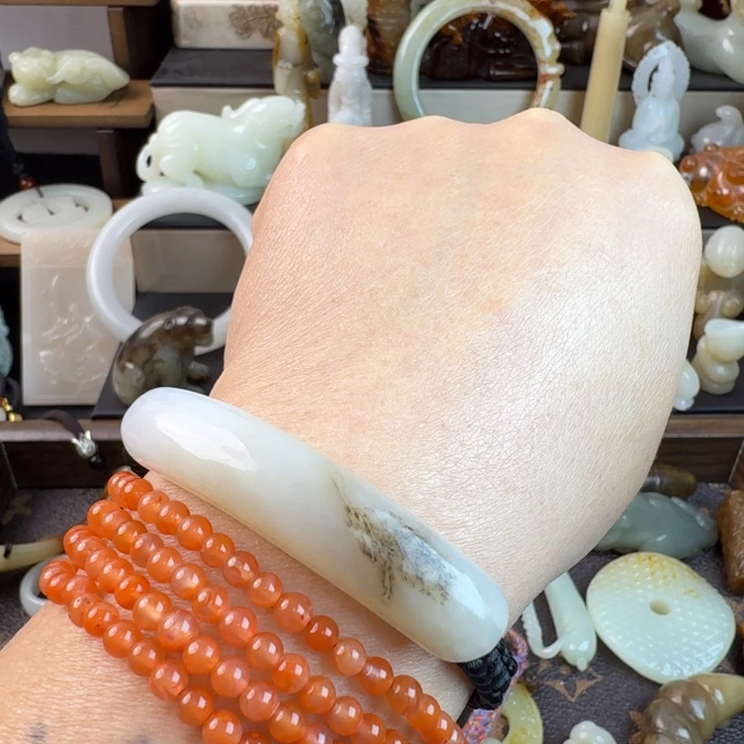 逆***转和田玉未镶嵌颈饰