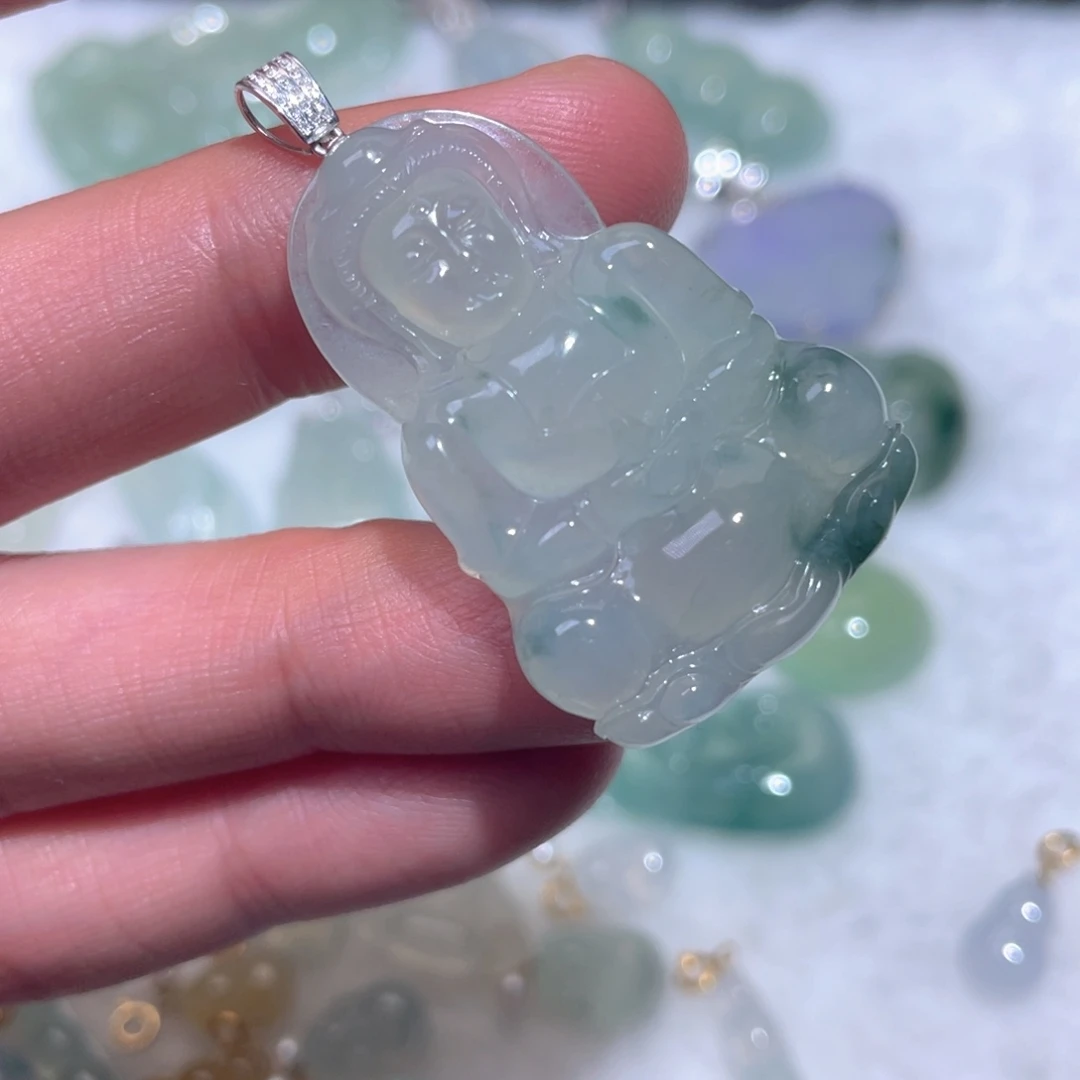 翡翠18K金镶嵌颈饰翡翠