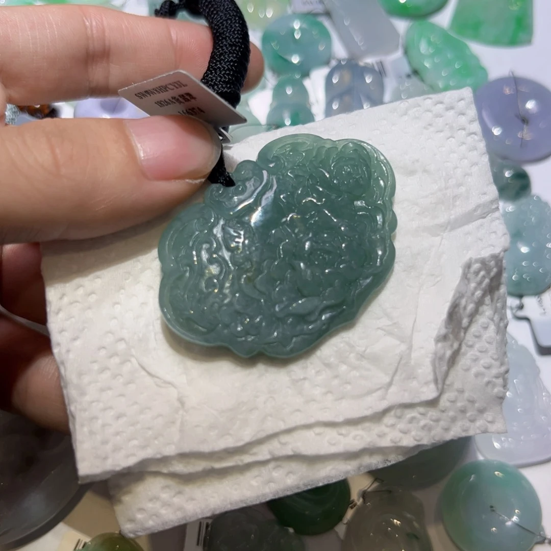 翡翠颈饰未镶嵌天然翡翠A货