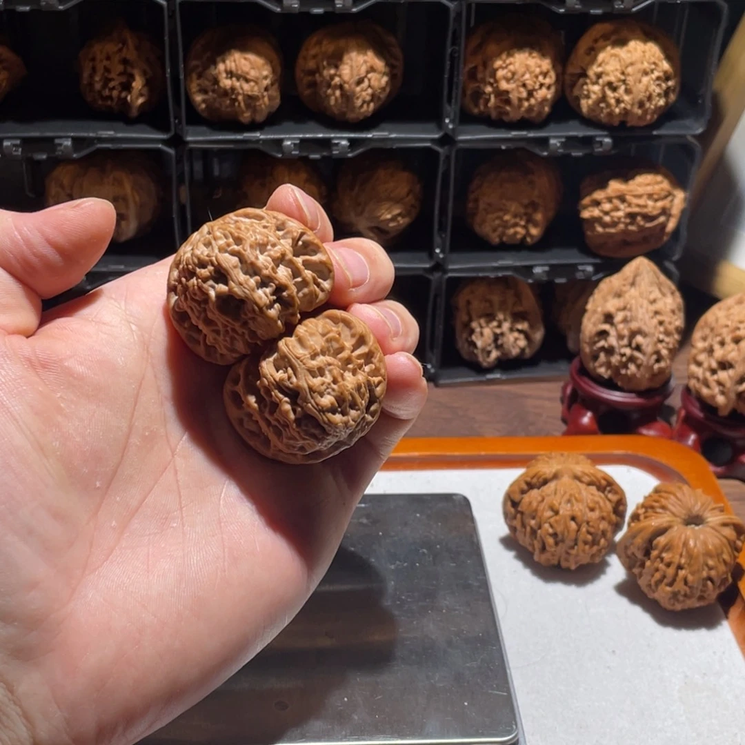 文玩核桃吊坠39全品闷白不打药