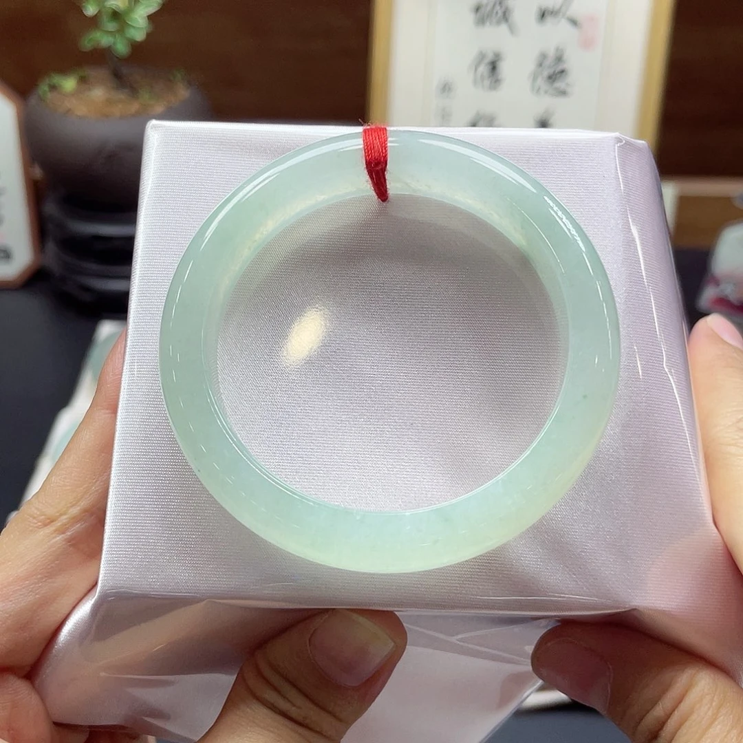 翡翠未镶嵌手镯25 号