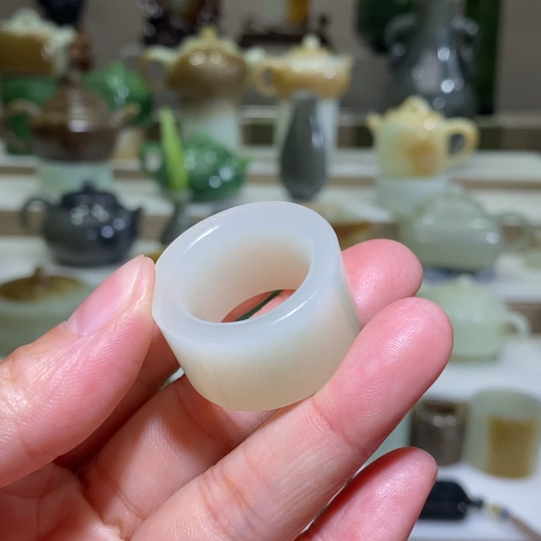 和田玉把件未镶嵌19.5mm扳指