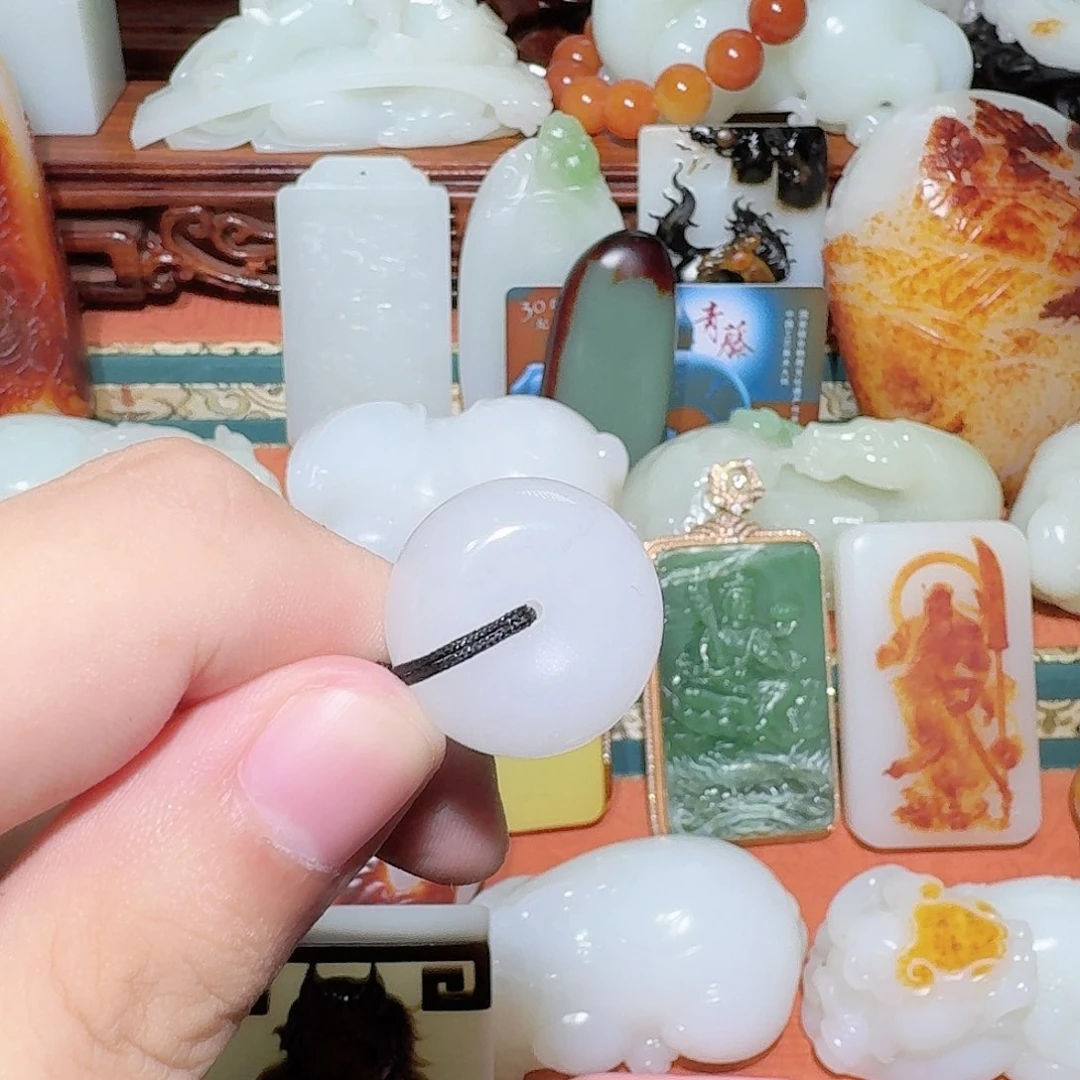 未镶嵌透闪石质玉挂件风*