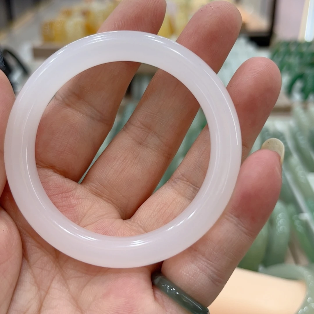 石英质玉手镯未镶嵌c***：