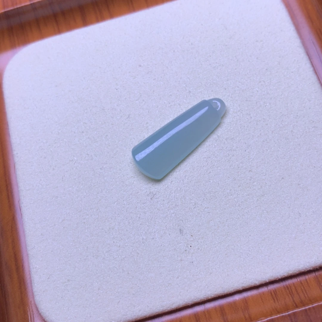 翡翠未镶嵌颈饰天空蓝无事柱