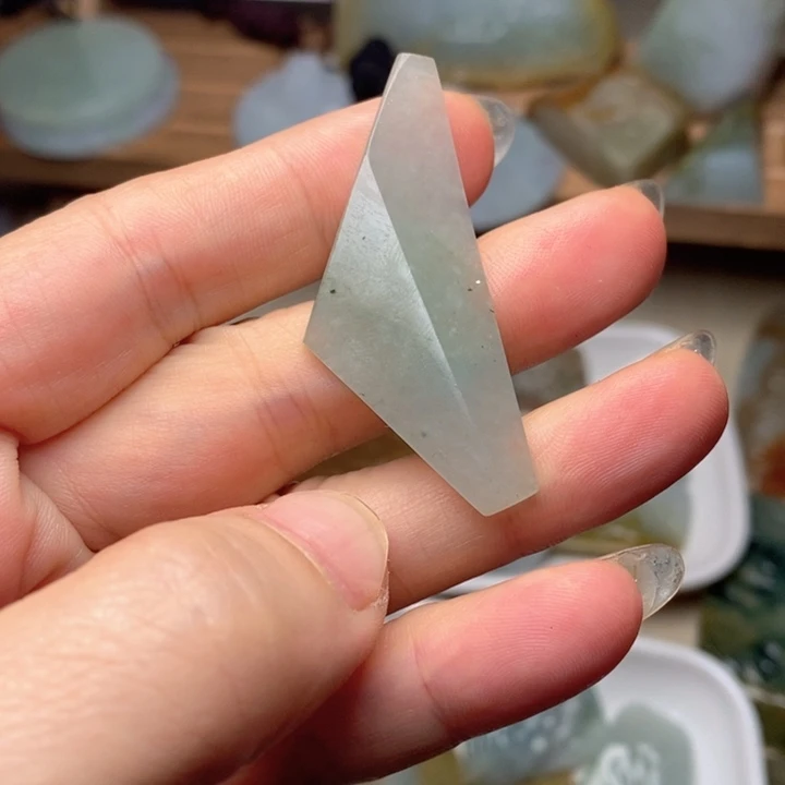 翡翠未镶嵌颈饰天然