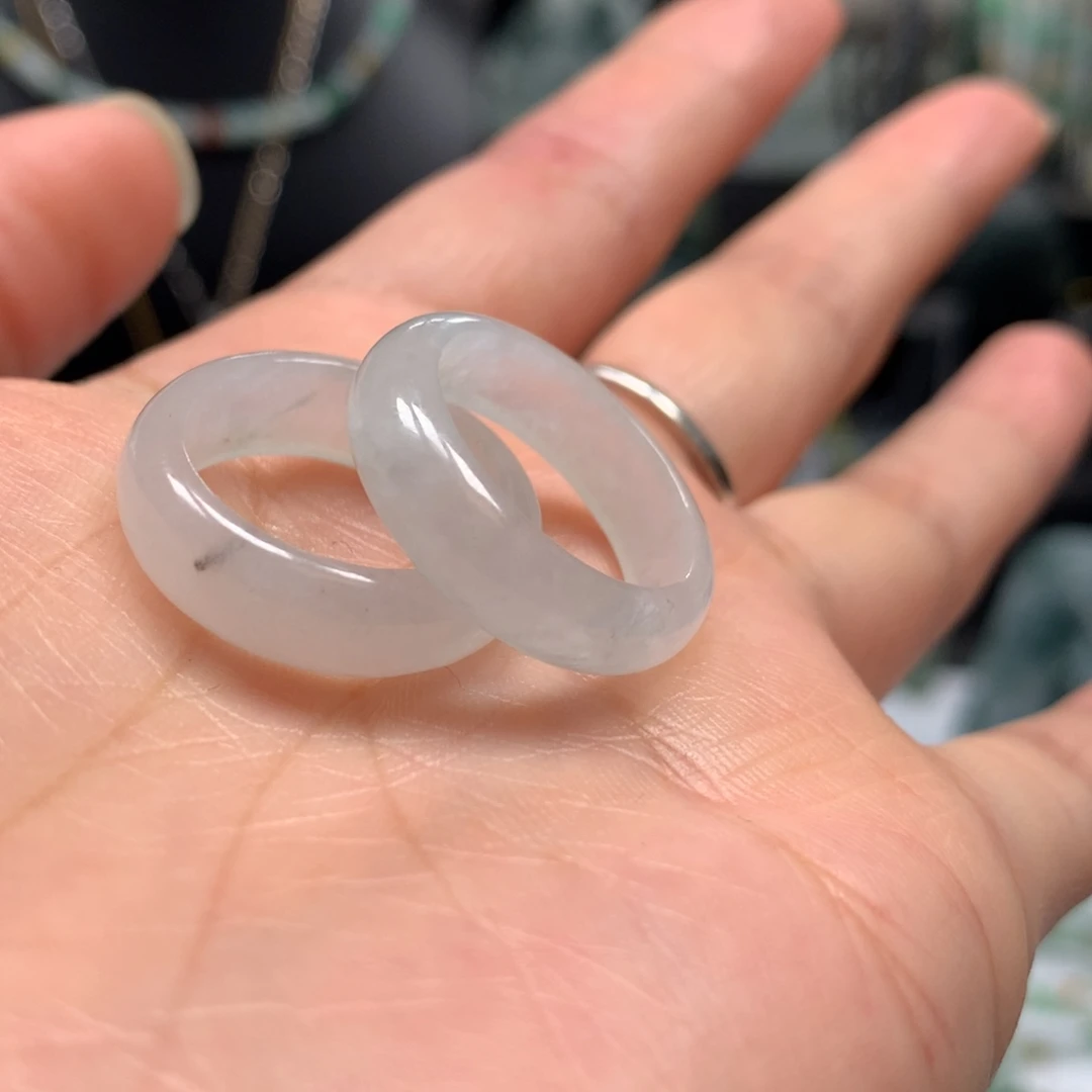 翡翠颈饰未镶嵌L***贝白冰戒圈