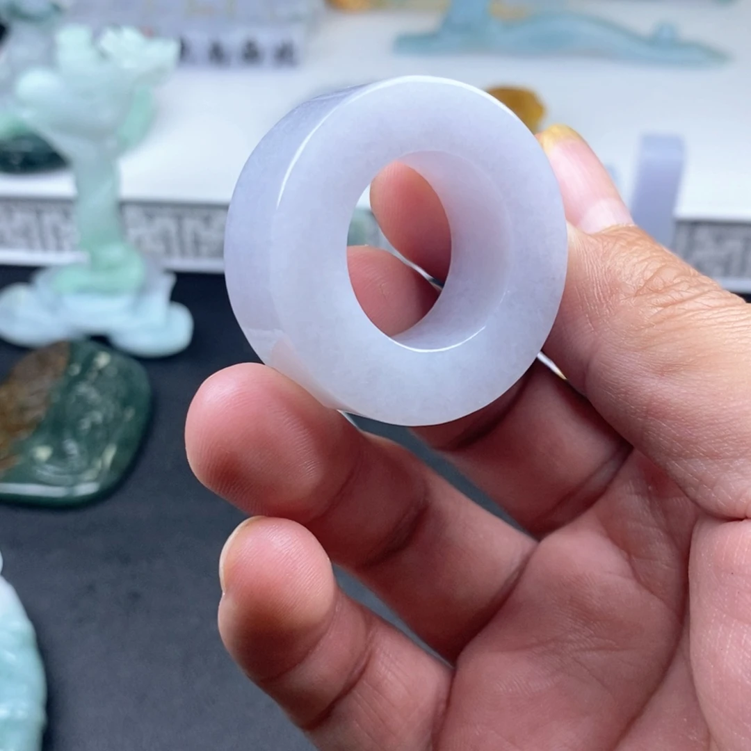 翡翠未镶嵌颈饰21.5