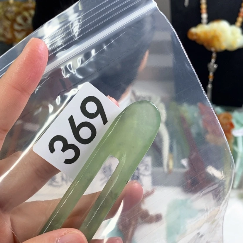 【闪购商品】岫玉发饰未镶嵌飘*?