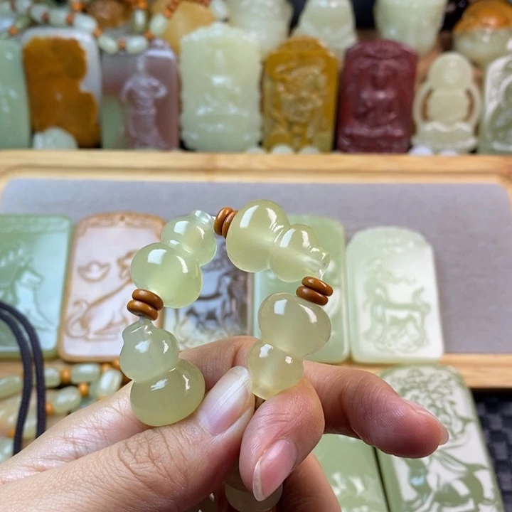 独***楼昆仑山料方解玉葫芦