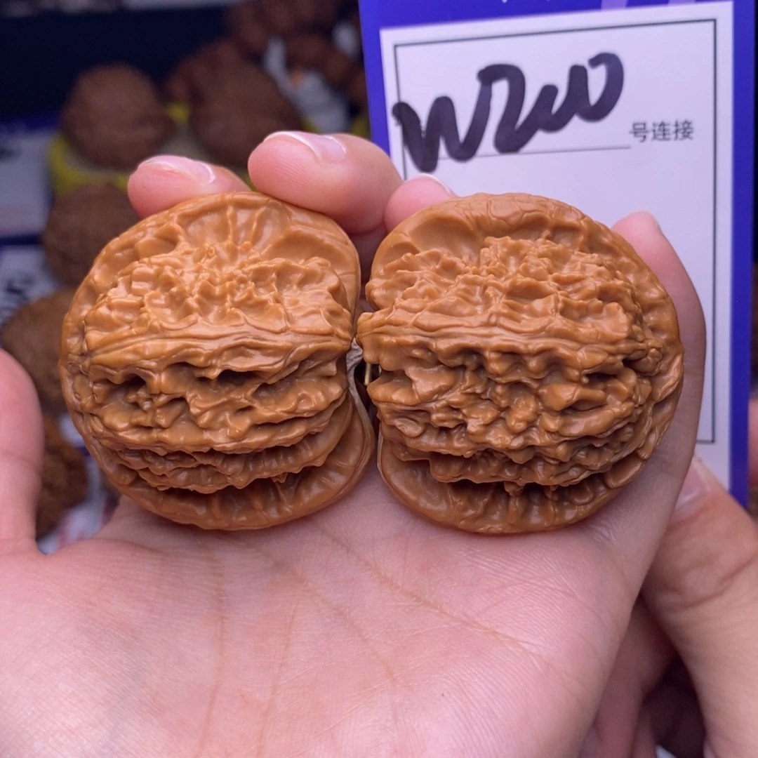 吊坠文玩核桃W200链接 白狮子41尺