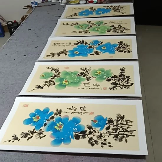 带灯款写意牡丹五张33cm×66cm