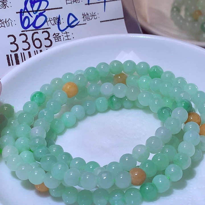 靈***夜翡翠未镶嵌颈饰在