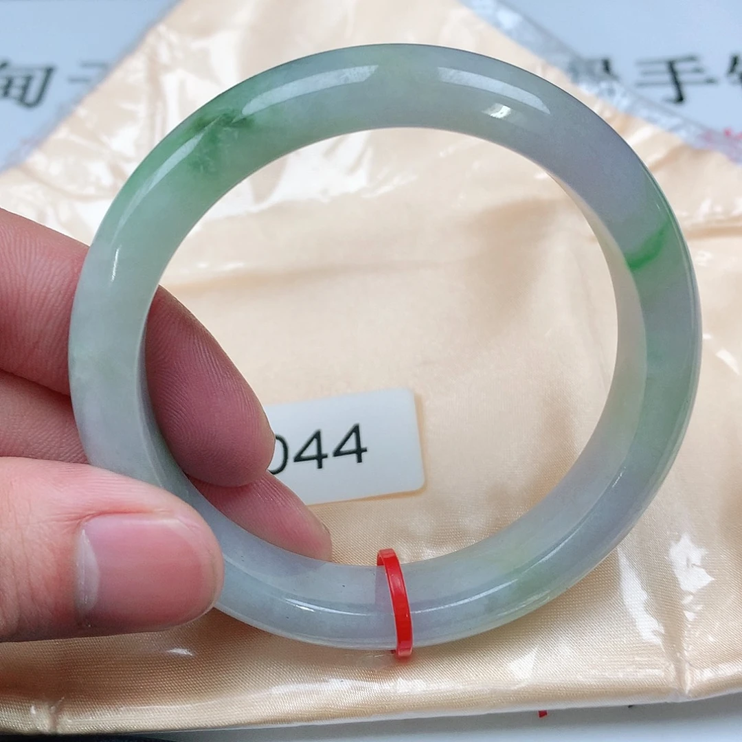 翡翠手镯未镶嵌圈57