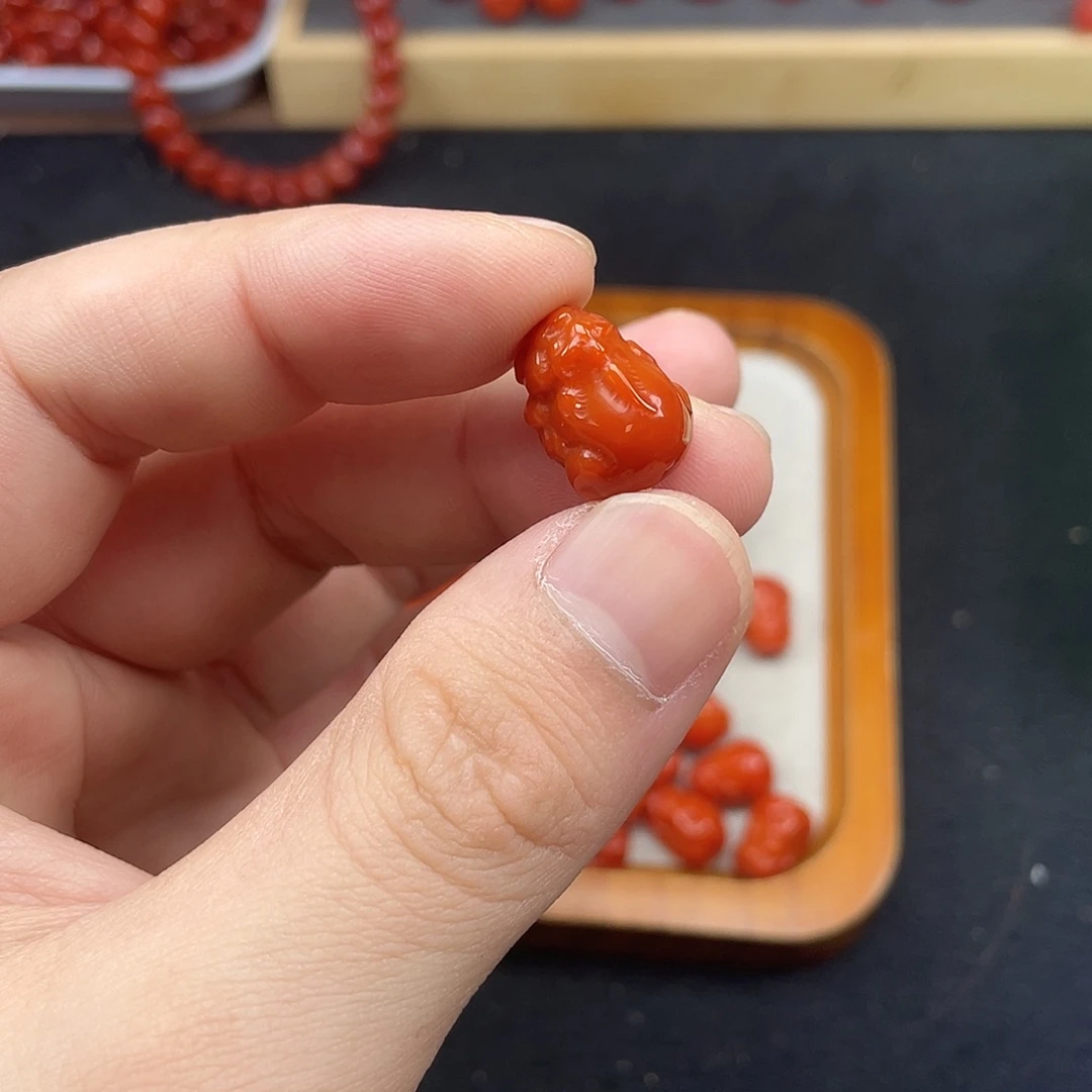 未镶嵌11号瓦西柿子红卡11*16貔貅一个南红玛瑙