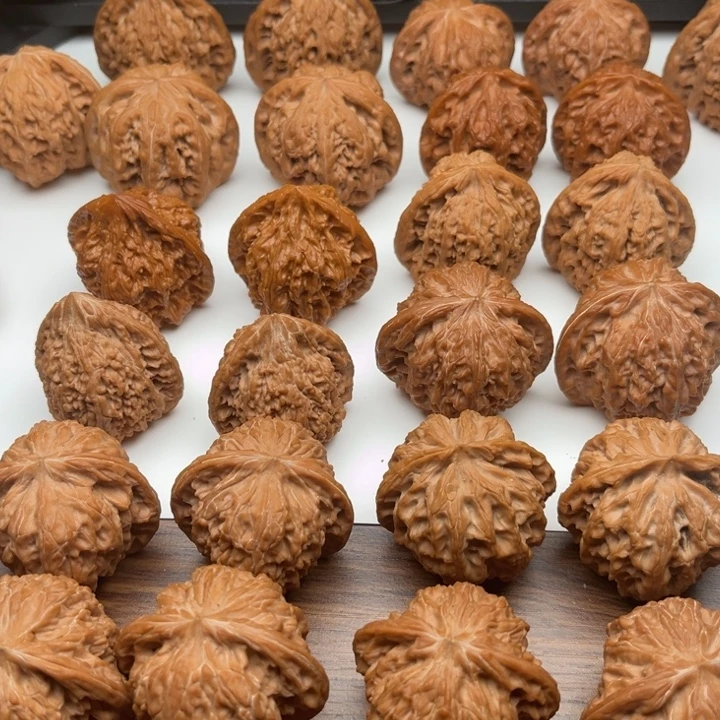 。***吊坠文玩核桃47粗筋