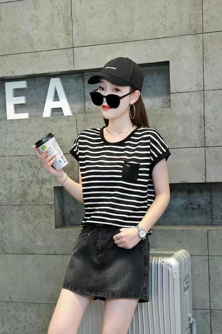 新款条纹时尚百搭短袖