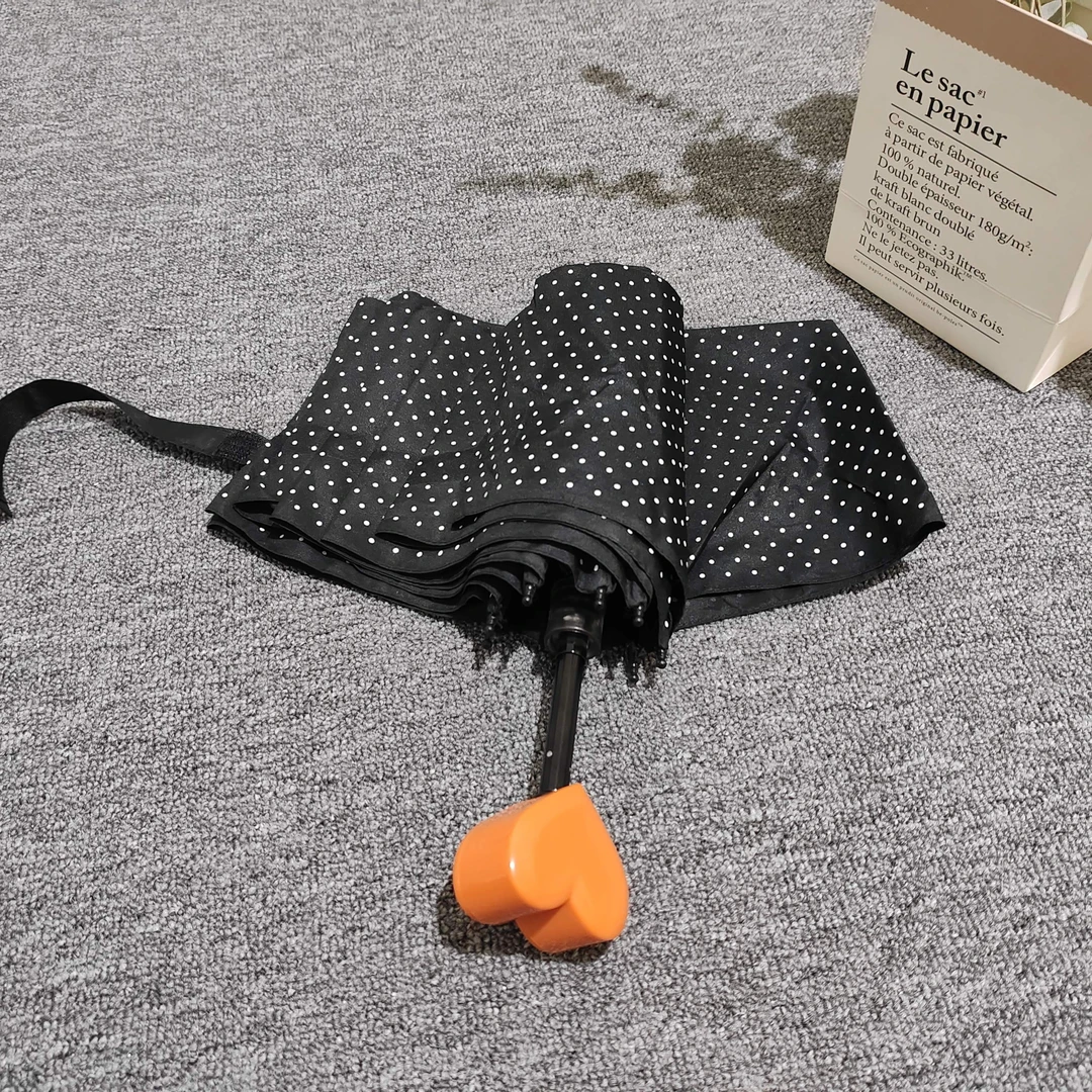 爱心手柄女款！清新黑白波点无黑胶防UV三折晴雨伞推拉式开合防风