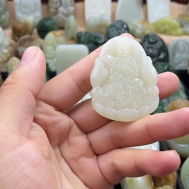 和田玉（糖玉）未镶嵌颈饰