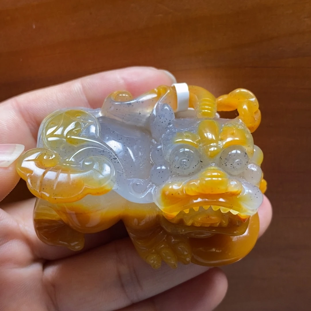 1***5石英质玉（黄龙玉）未镶嵌颈饰