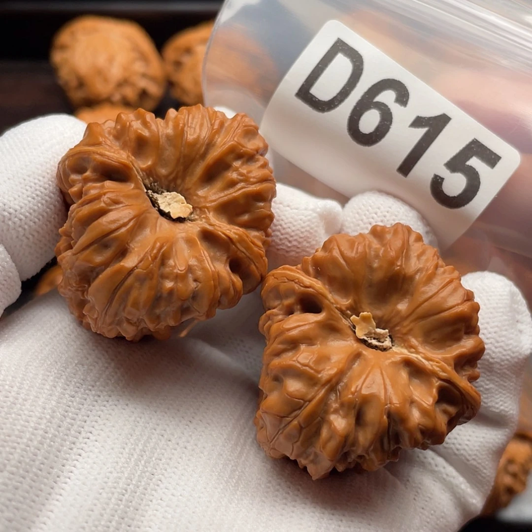 【闪购商品】文玩核桃吊坠D615凹底37/40