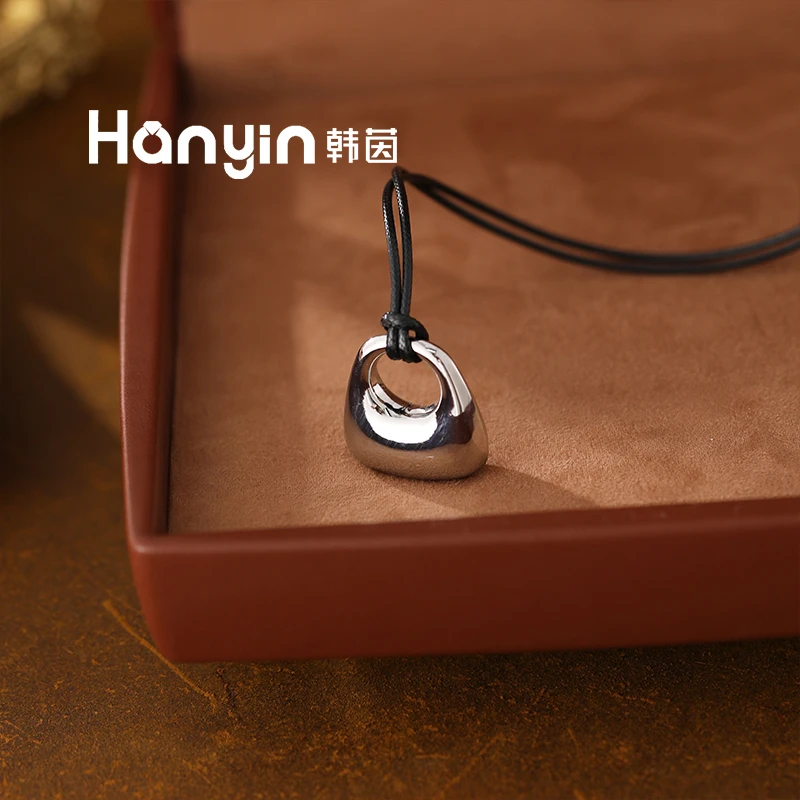 铜合金皮质项链 简约大气实心包包项链时尚百搭极简风饰品