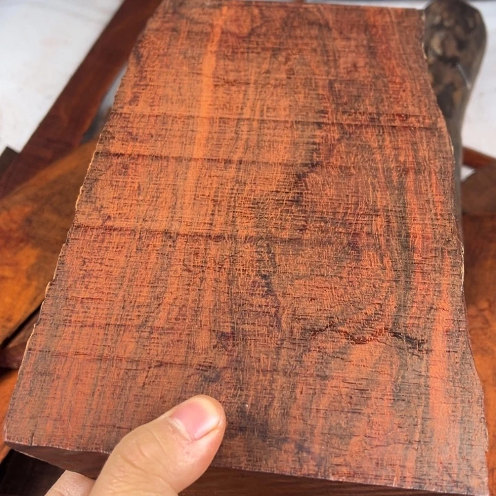 时***转檀香紫檀（小叶紫檀）