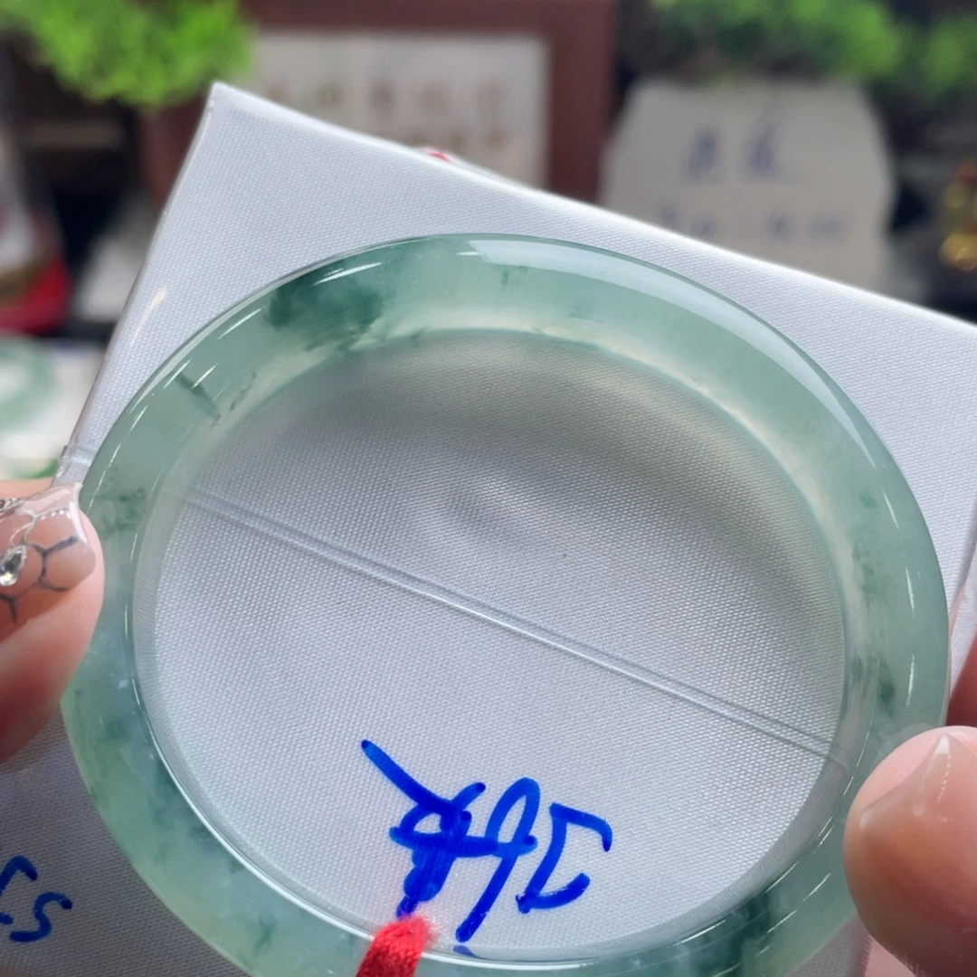 翡翠未镶嵌手镯56贵妃 绿地绿花