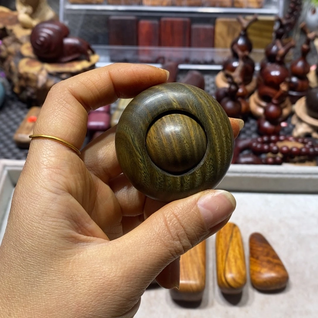 木一***航绿檀木时来运转