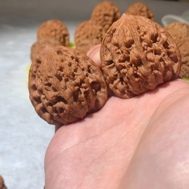 把件文玩核桃边42高44全品虎头