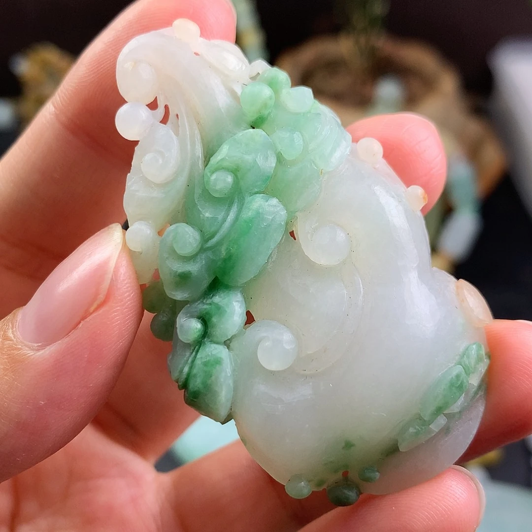 定制翡翠未镶嵌如意