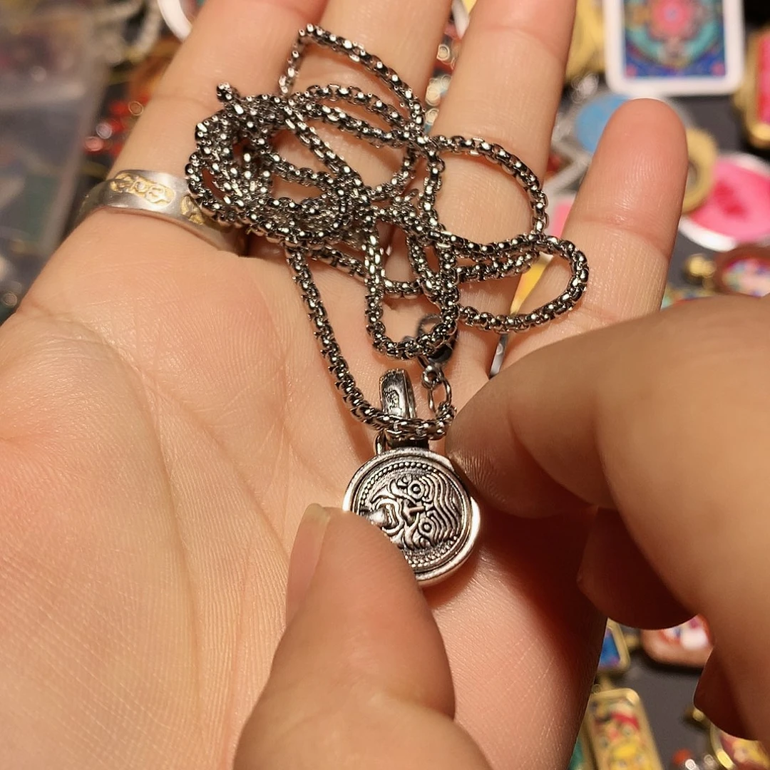 【闪购商品】风车木（黑檀木）浅**白