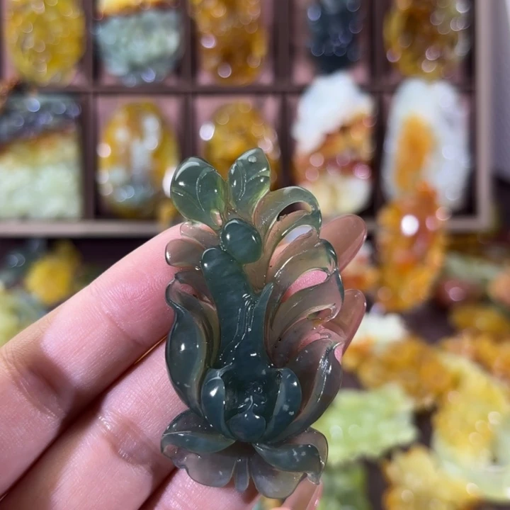 未镶嵌蛇纹石玉颈饰