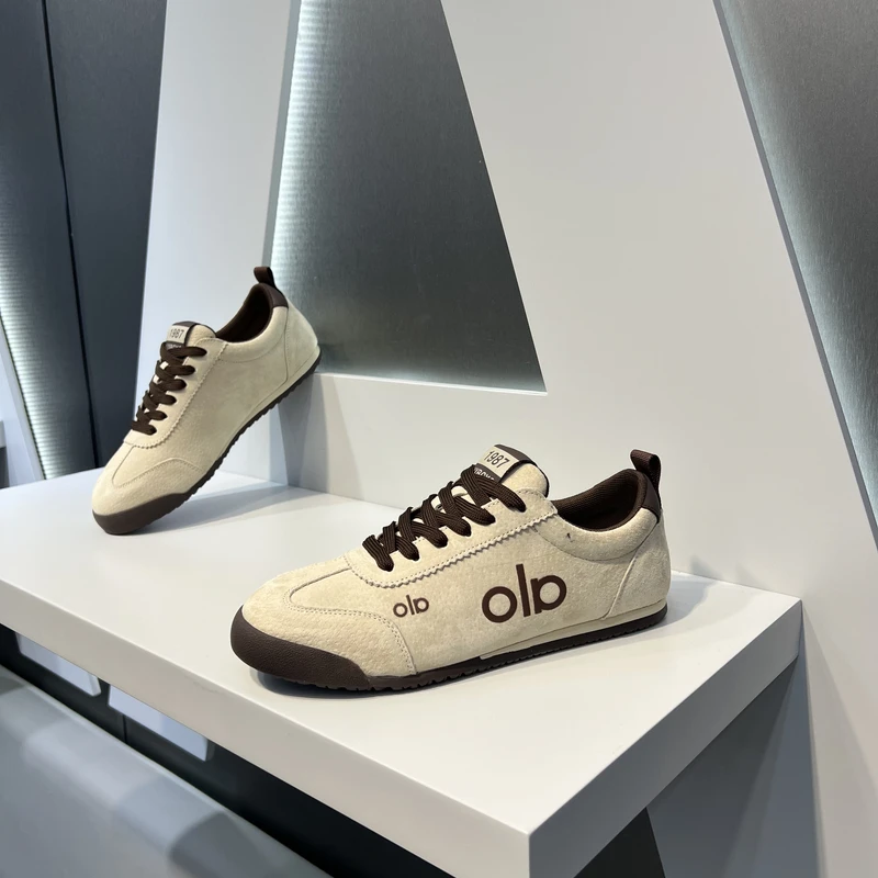 2025早秋磨砂皮面设计轻便舒适橡胶薄底百搭系带低帮男士板鞋
