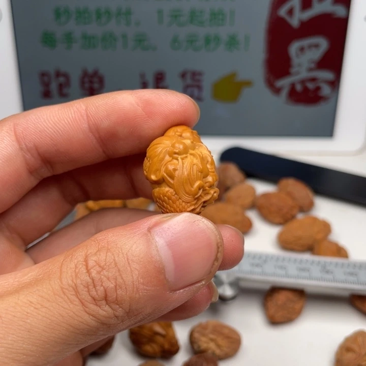 吊坠橄榄核橄榄核雕刻单子。