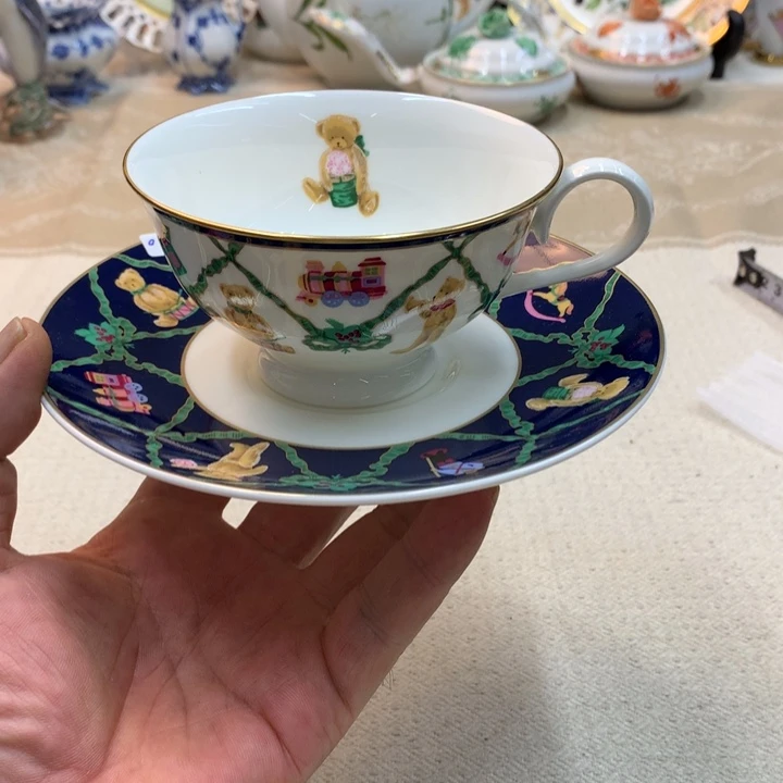 瓷片鸣海红茶杯一个